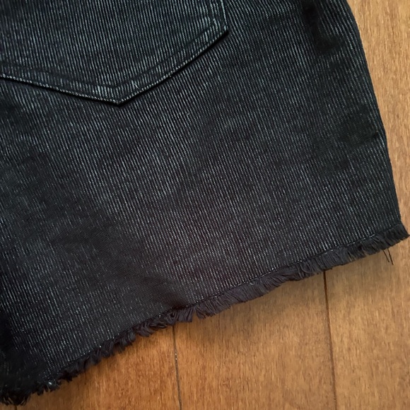 Carve design shorts - Picture 2 of 4